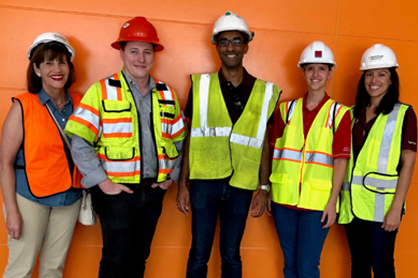 Image of TSPE Dallas Members Volunteering